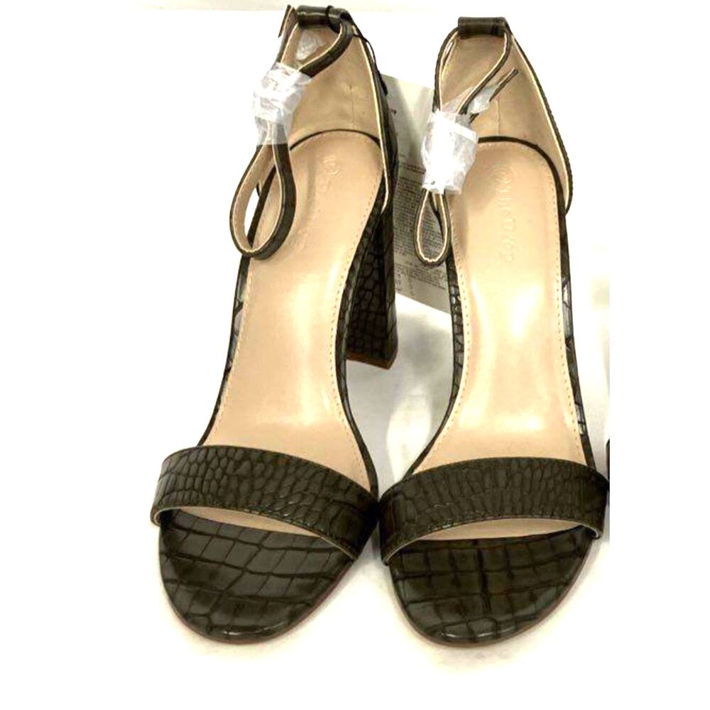 The Drop Rebecca Capers Olive Croc Heels Size 9